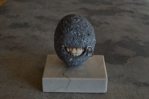 Laughing Stone 12 - Hirotoshi Ito