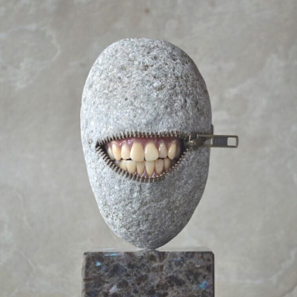 Laughing Stone 1 - Hirotoshi Ito